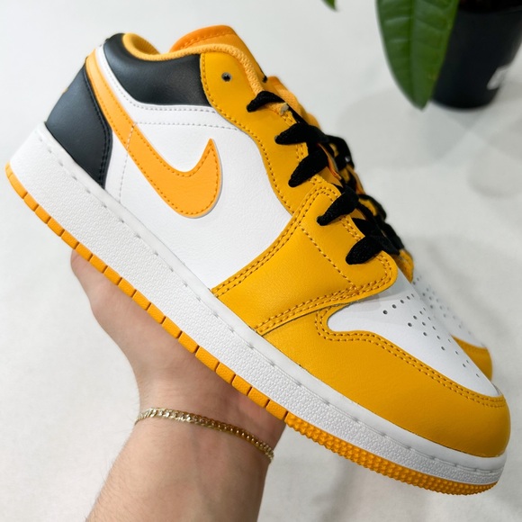 ππ€π€ New Nike Air Jordan 1 Low Yellow White Sneakers